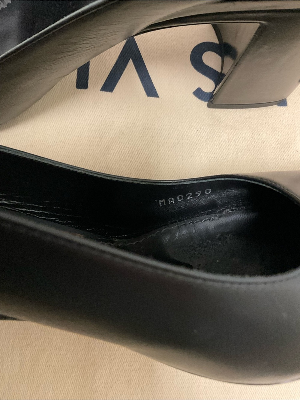 Louis Vuitton
2020 Leather Slingback Pumps - Picture 11 of 12